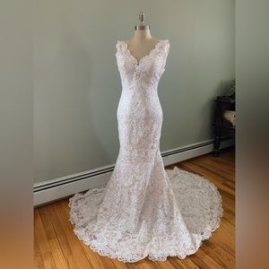 Wedding Dress. Rebecca Ingram/Maggie Sottero